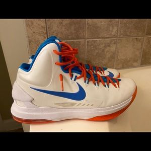 KD NIKES BASKETBALL